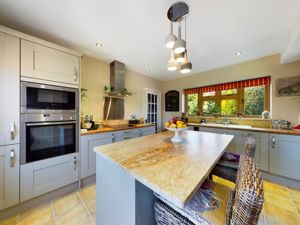 Kitchen with breakfast bar - click for photo gallery